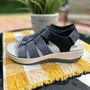 Clarks Arla Shaylie Women's Strappy Sandals NWOT